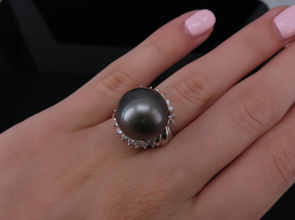 Vintage 14.2mm Black Tahitian Pearl 0.50ct Diamond Platinum Halo Ring Size 6.5