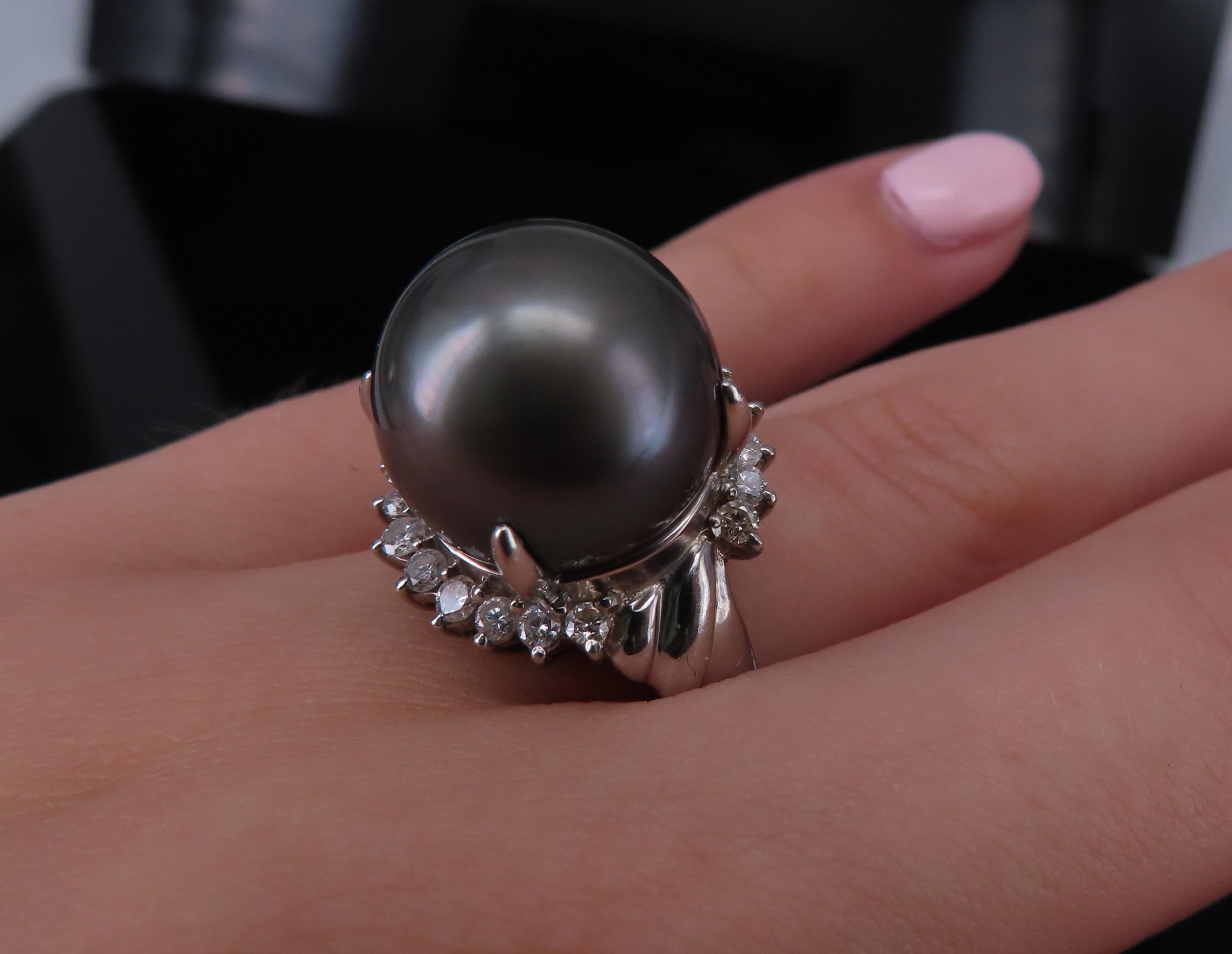 Vintage 14.2mm Black Tahitian Pearl 0.50ct Diamond Platinum Halo Ring Size 6.5