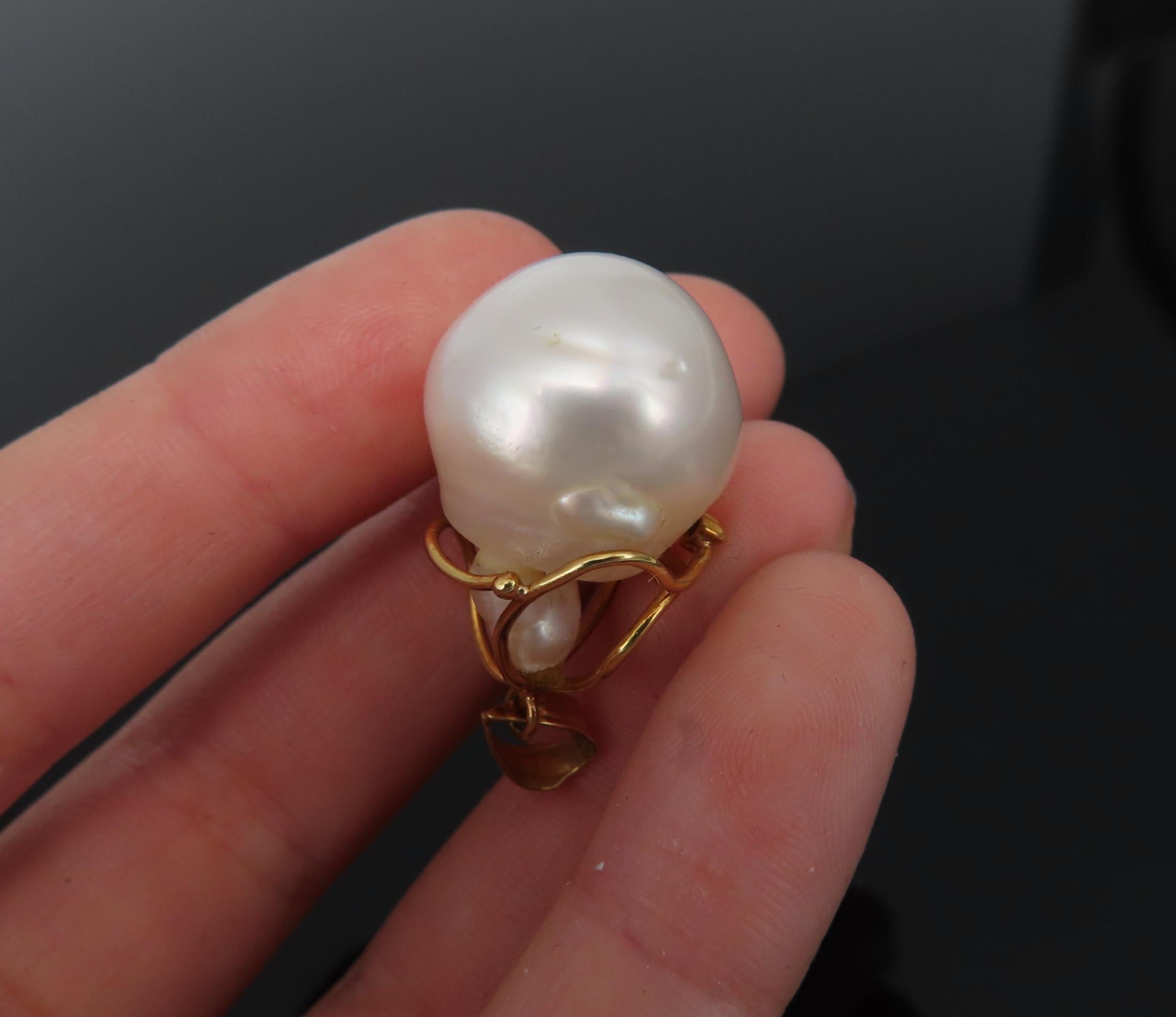 Vintage 14.3mm Tear Drop Pearl 0.02ct Diamond 18K Gold Handmade Pendant 5.3g