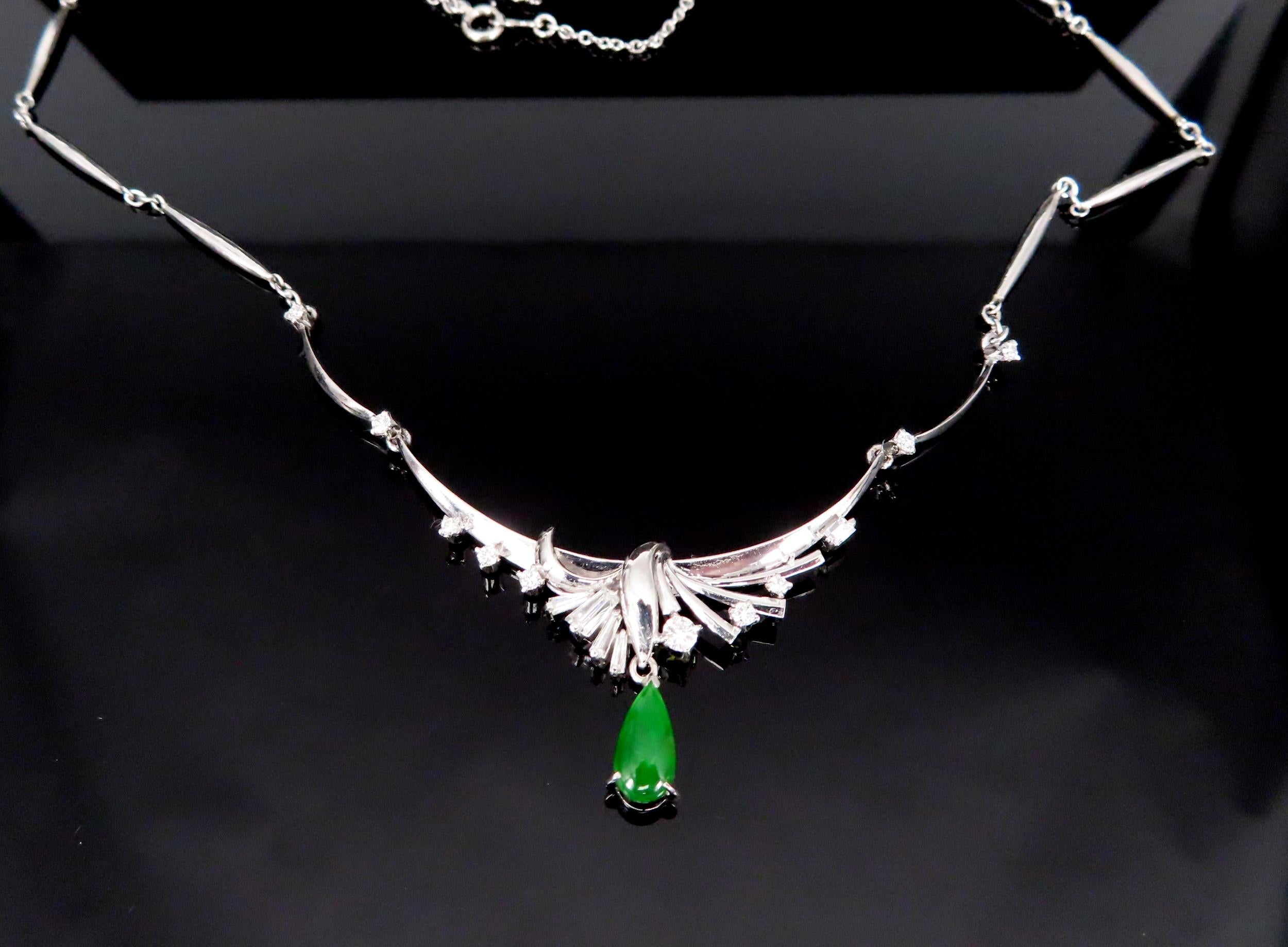 Vintage 0.75 Green Jadeite Jade 0.50ct Diamond Platinum Necklace