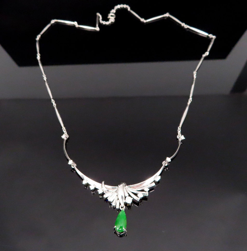 Vintage 0.75 Green Jadeite Jade 0.50ct Diamond Platinum Necklace
