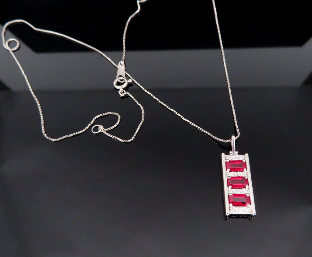 Vintage 1.08ct Intense Red Ruby & 0.10ct Diamond Platinum Bar Necklace