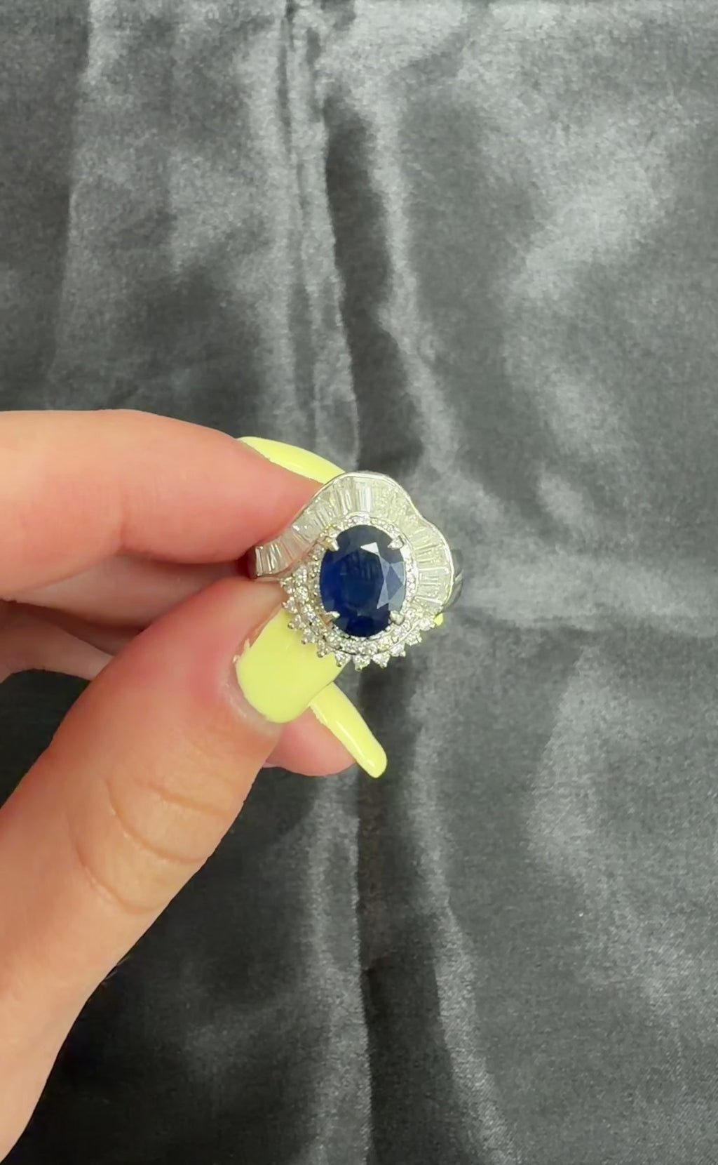 Vintage 2.16ct Royal Blue Sapphire & 1.42ct Diamond Platinum Ring, Size 5.75
