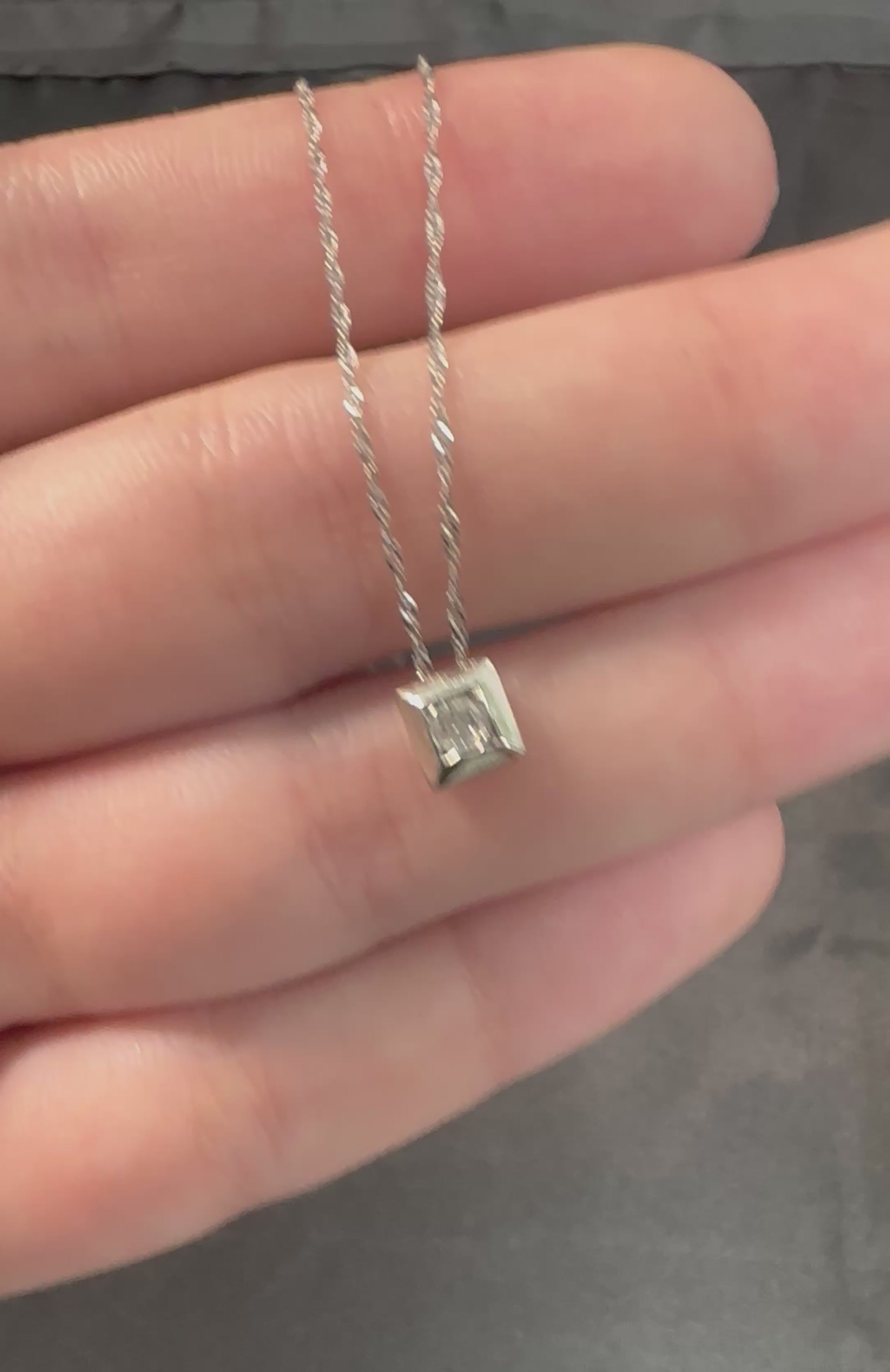 Vintage 0.10ct Round Natural Diamond Platinum Box Pendant Chain Necklace