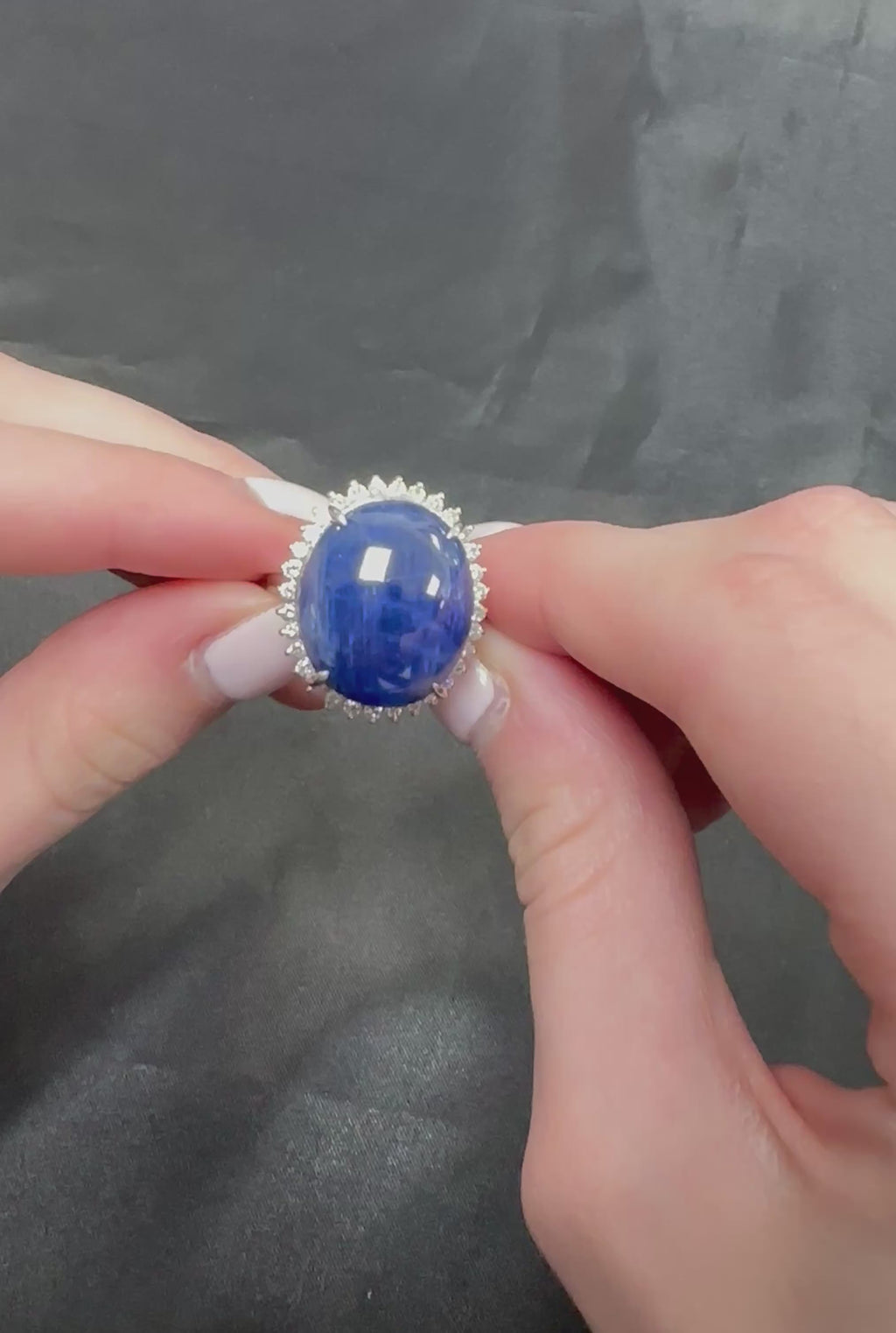 Vintage 38.71ct Natural Blue Sapphire & 0.74ct Diamond Platinum Ring, Size 9.75