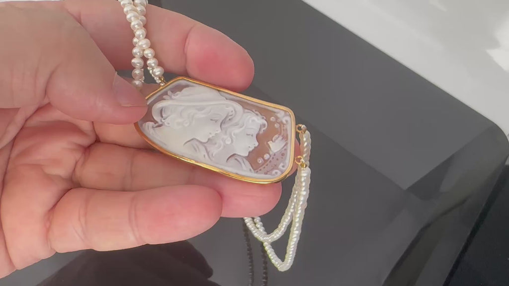 Vintage 50x26mm Hand Carved Shell Cameo & Pearl 18K Yellow Gold Necklace 19.9g