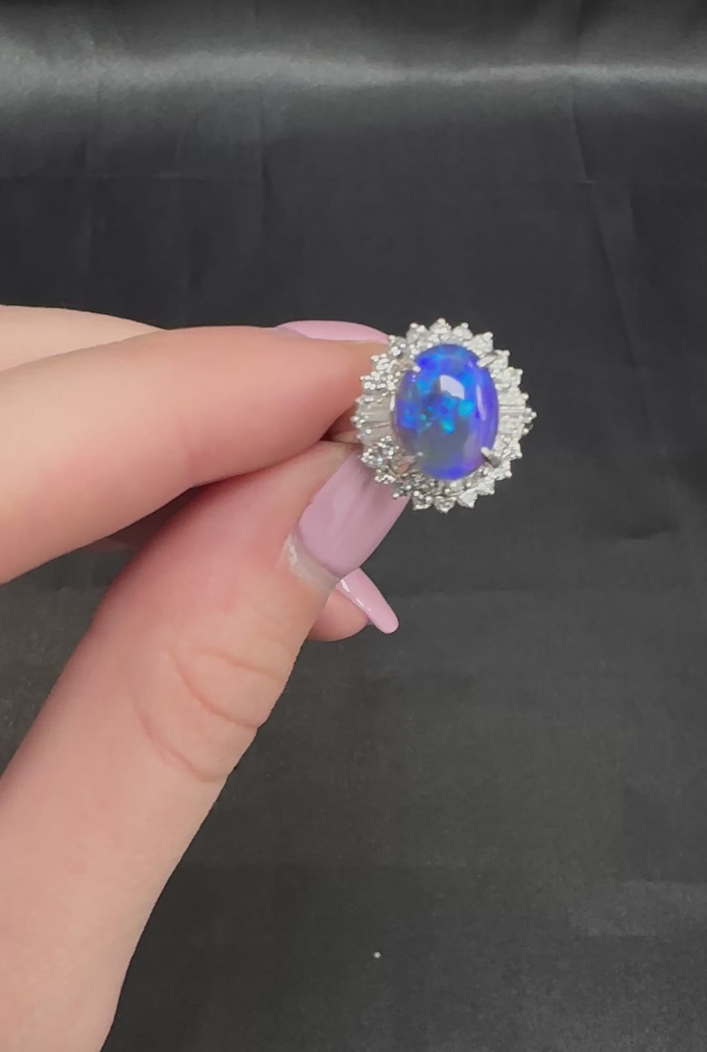 Vintage 3.60ct Natural Black Opal 0.81ct Diamond Platinum Ring Size 4