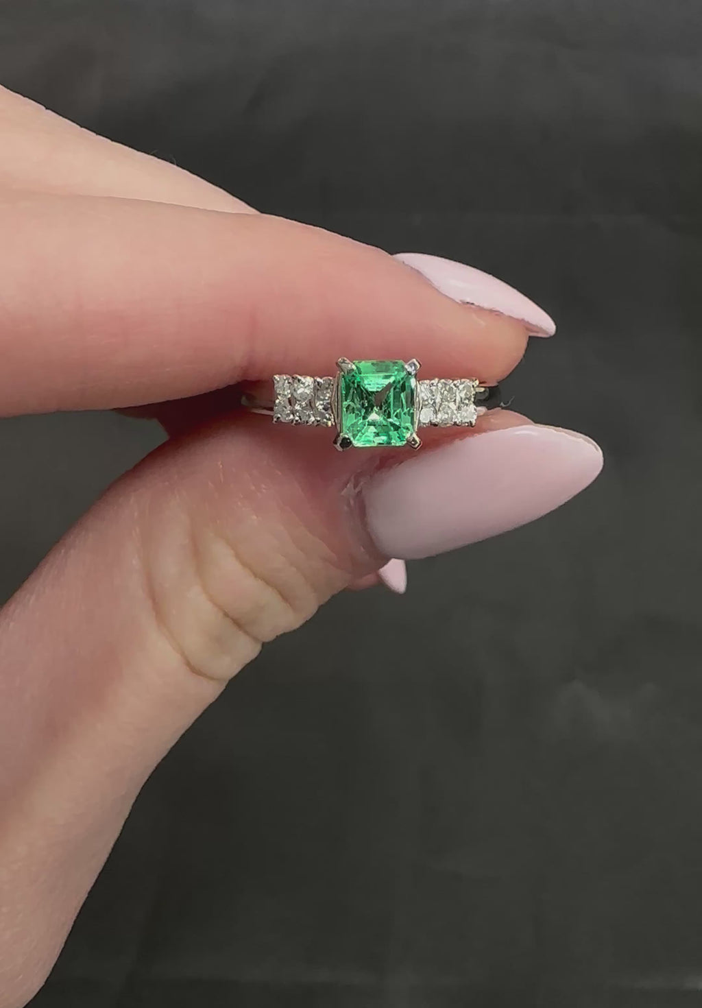 Fine Vintage 0.60ct Colombian Emerald & 0.20ct Diamond Platinum Ring Size 7