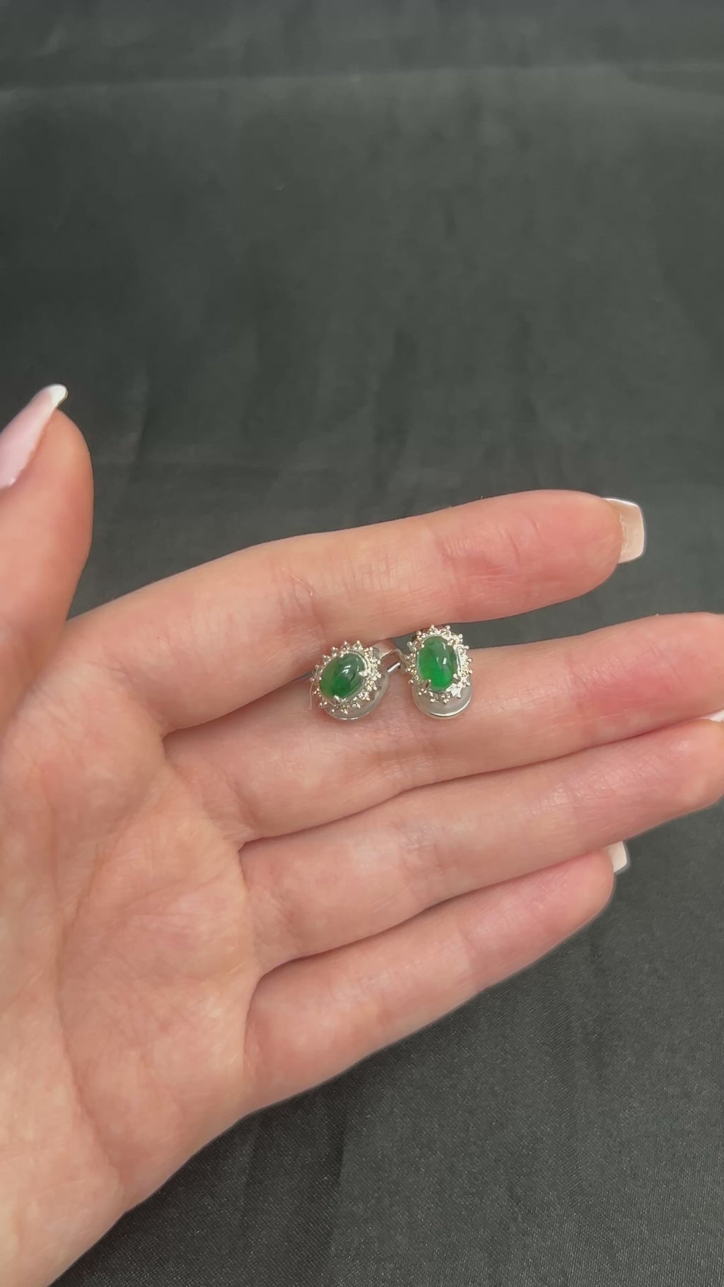 Fine 1.67ct Cabochon Emerald 0.32ct Diamond Platinum & White Gold Clip Earrings