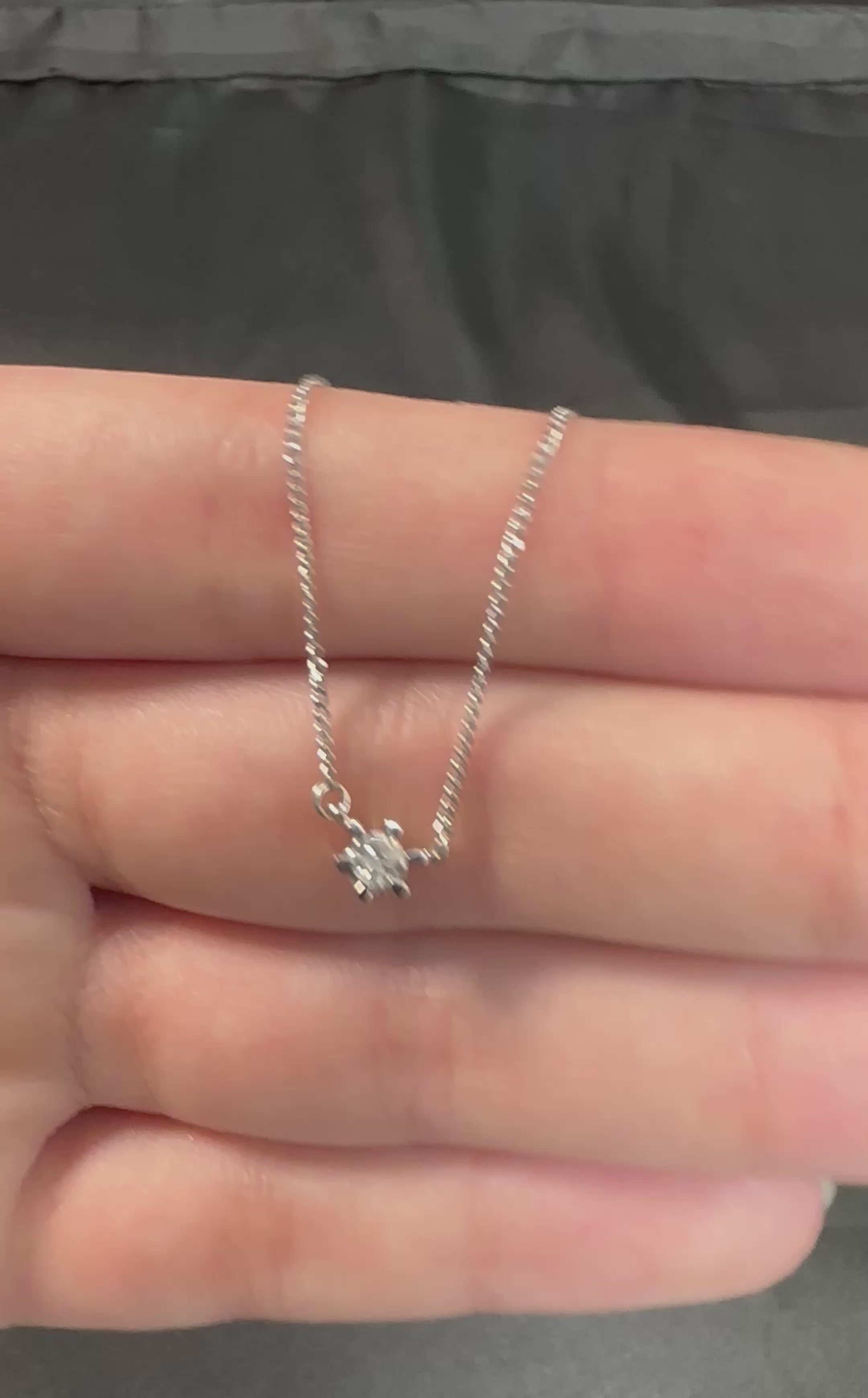 Vintage 0.14ct Natural Diamond & Platinum Flower Pendant Necklace