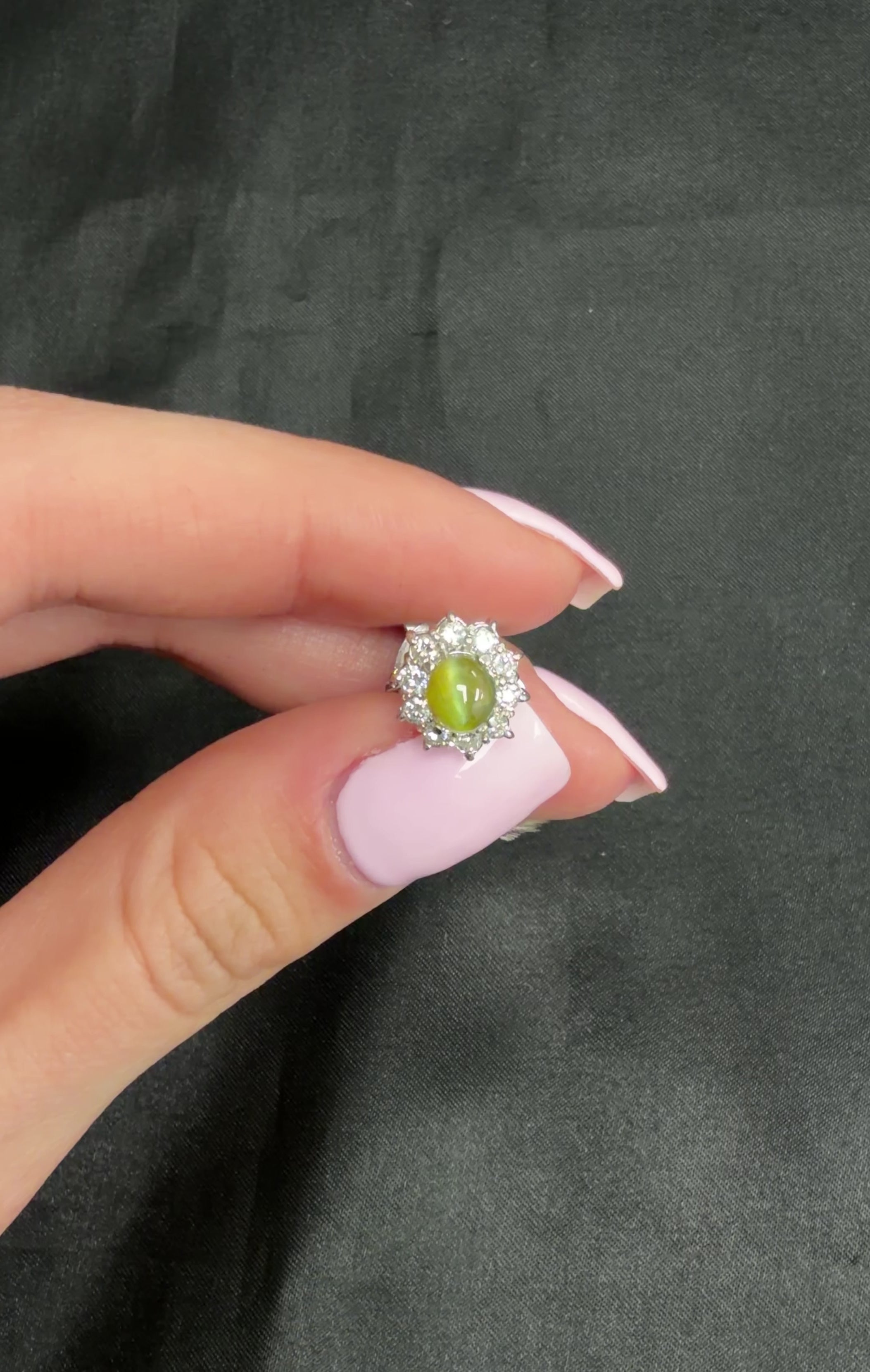Vintage 1.60ct Chrysoberyl Cat's Eye & 0.41ct Diamond Platinum Tie Tack Pin