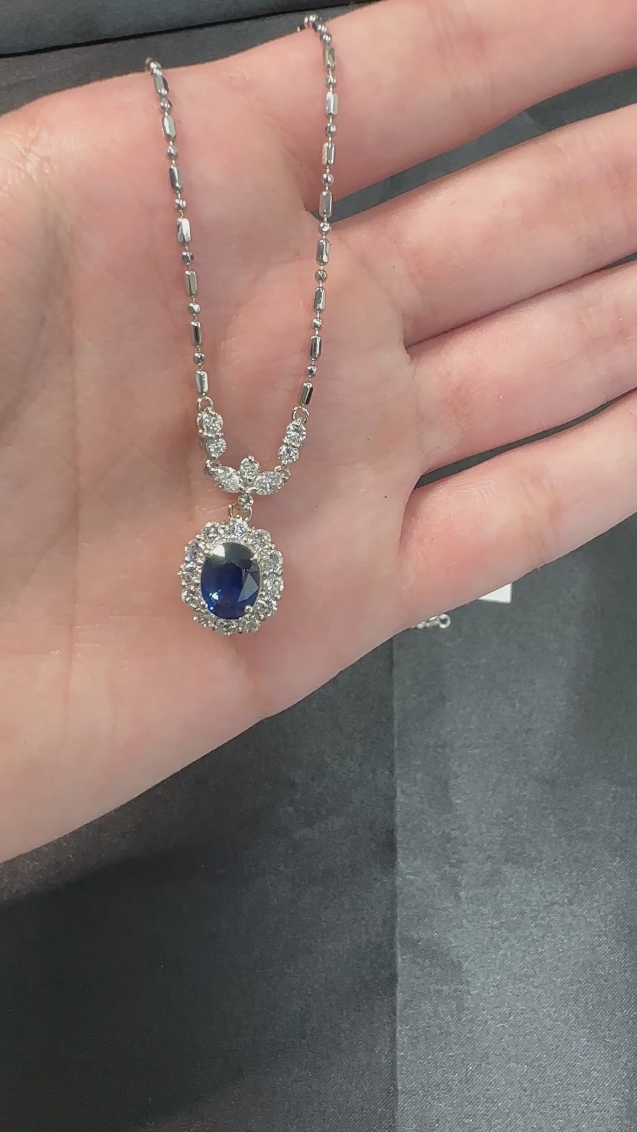 Fine 2.50ct GIA Certified Sapphire & 1.28ct Diamond Platinum Necklace