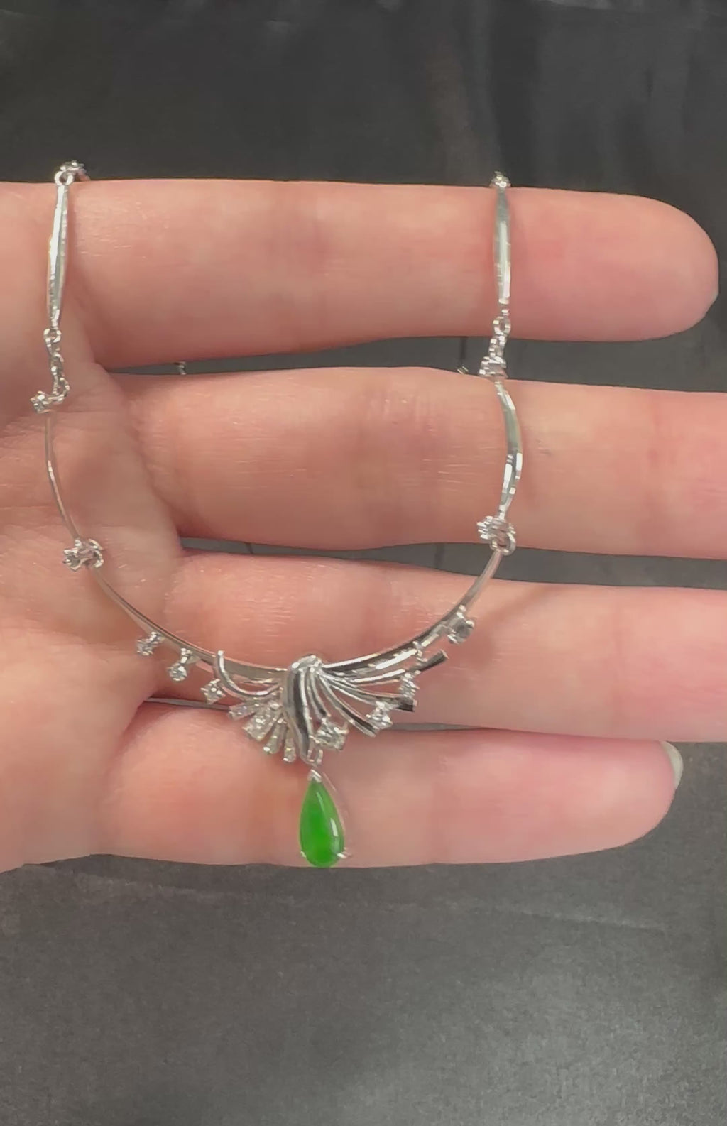 Vintage 0.75 Green Jadeite Jade 0.50ct Diamond Platinum Necklace