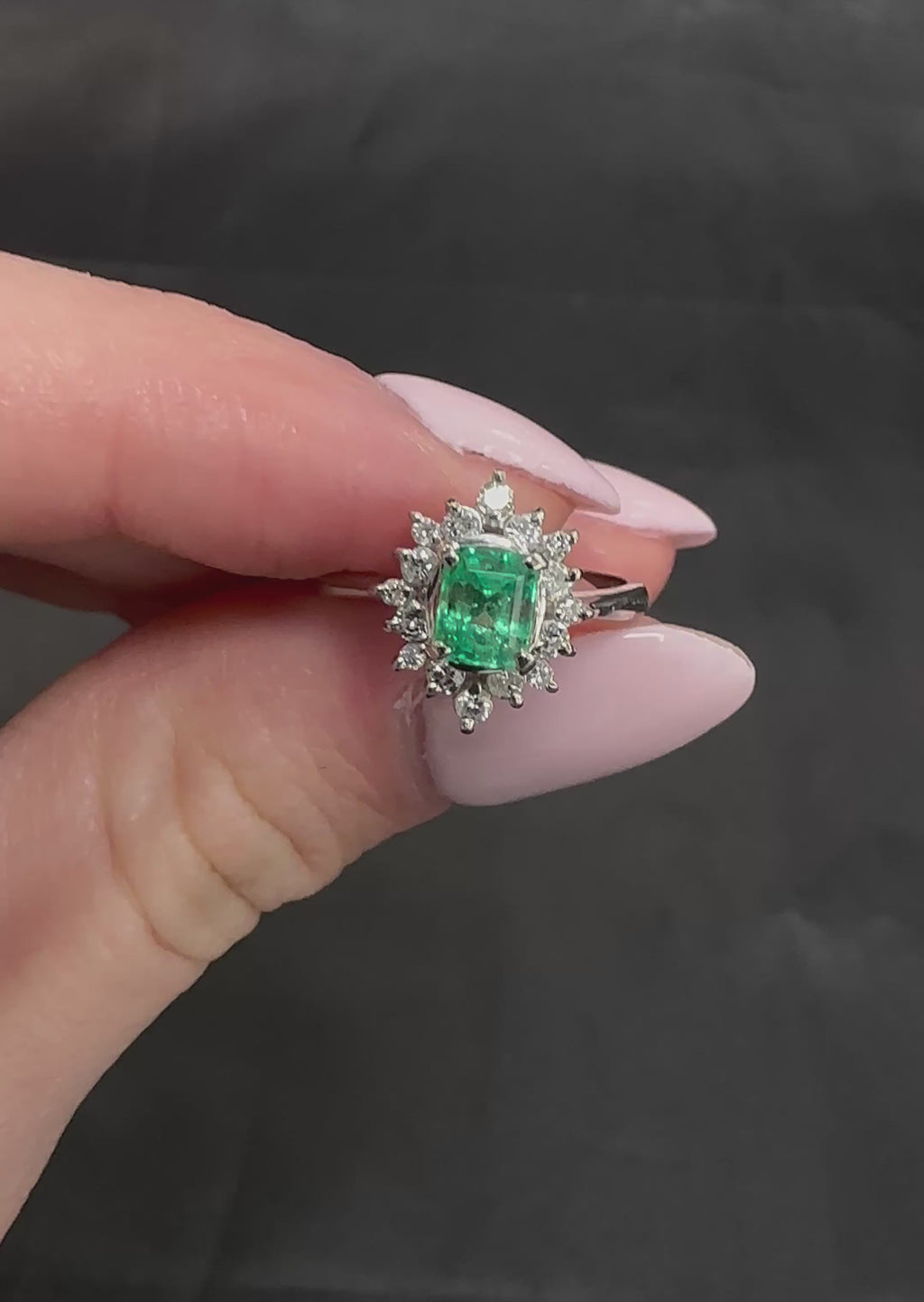 Fine Vintage 0.60ct Colombian Emerald 0.26ct Diamond Platinum Ring Size 4.75